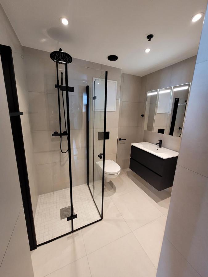 Single Elegant Room I Sentrum- Sea View Alesund Exterior photo