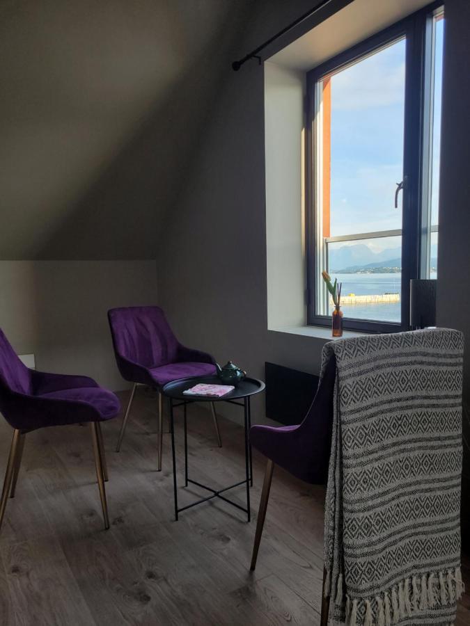Single Elegant Room I Sentrum- Sea View Alesund Exterior photo